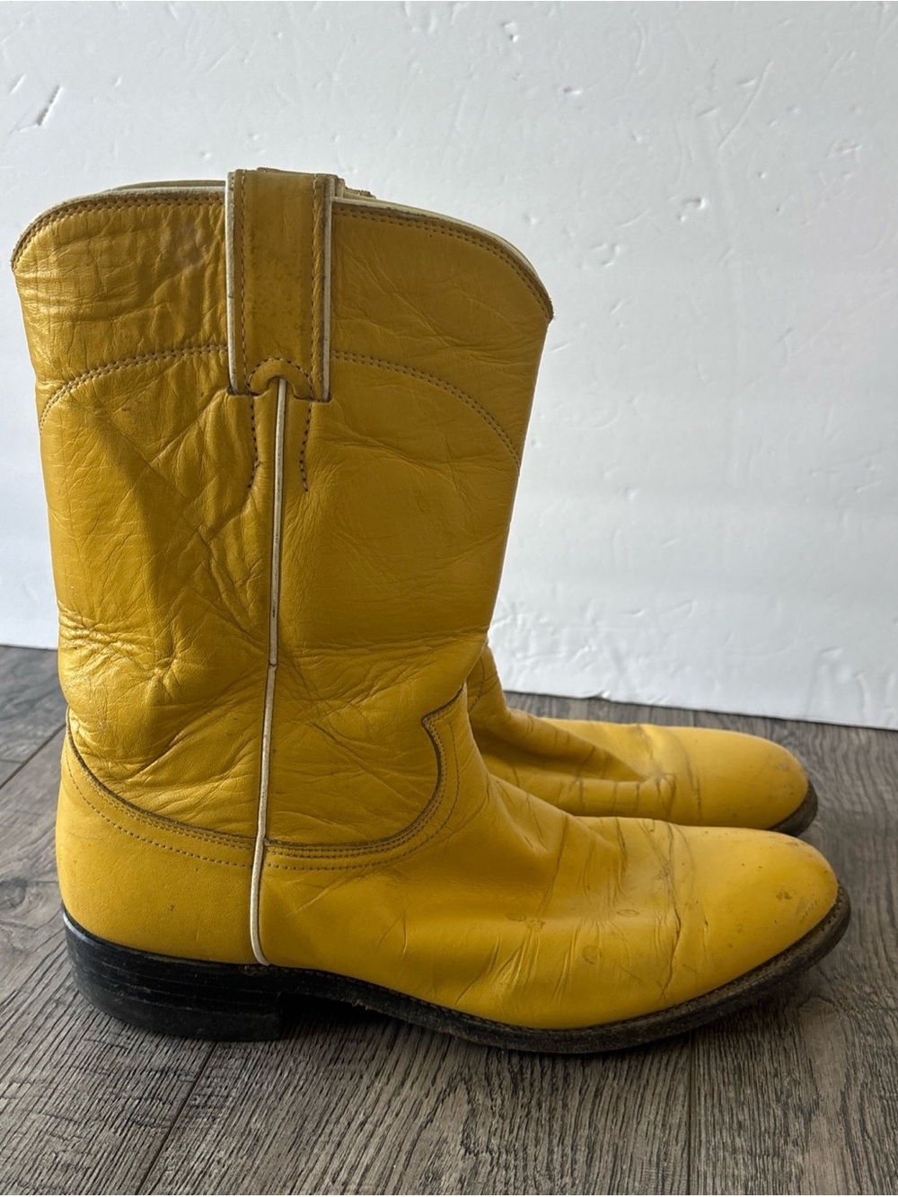 Justin Boots Yellow Leather Cowboy Boots for Men